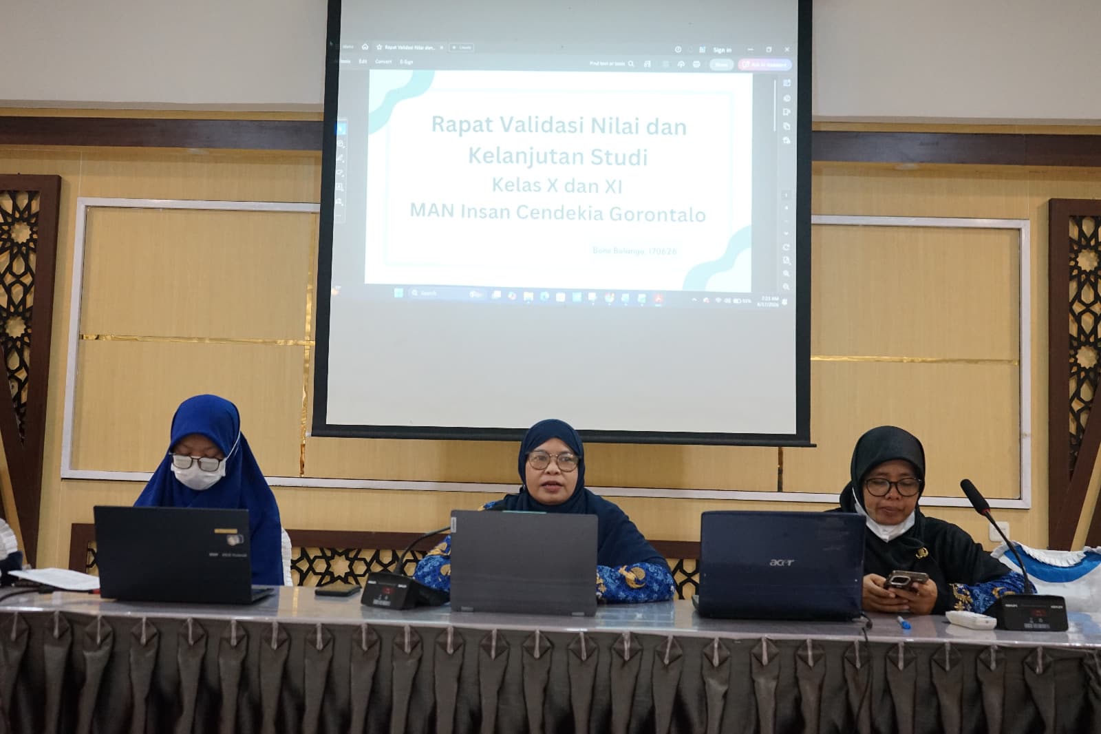Kepala MAN IC Gorontalo Pimpin Rapat Penentuan Kelanjutan Studi murid Kelas X dan XI Tahun Pelajaran 2025/2026