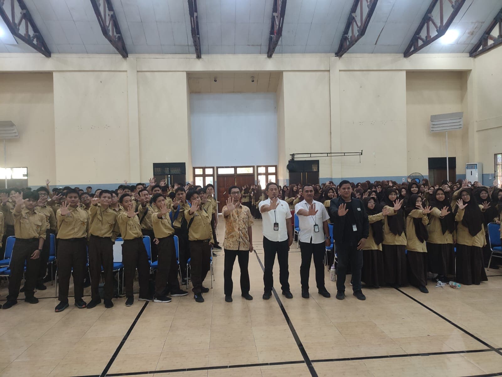 Sosialisasi Bahaya Narkotika, Obat Terlarang, dan Seks Bebas Bekali Siswa MAN IC Gorontalo