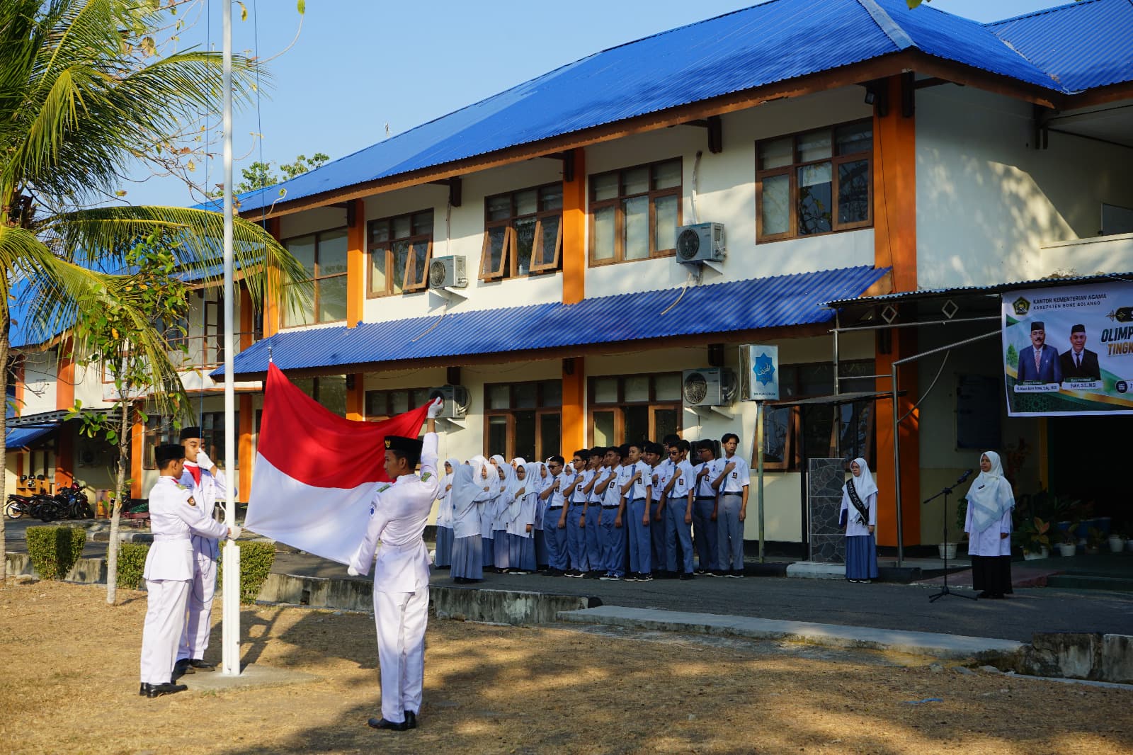 Upacara Awal Bulan MAN IC Gorontalo, Dorong Kesiapan TKA dan Masa Depan Murid