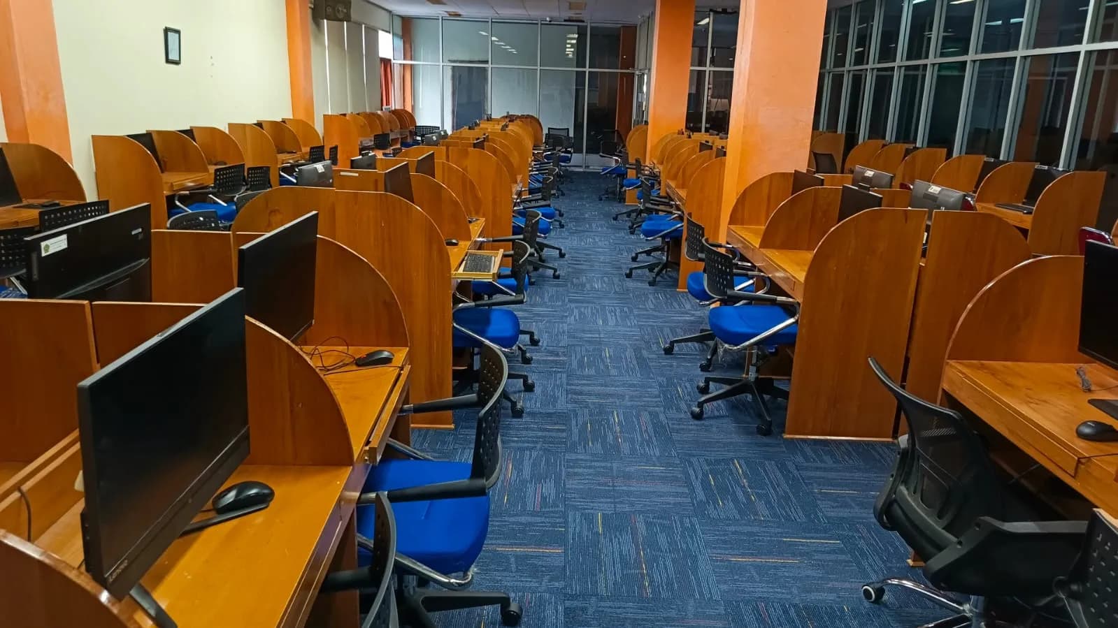 Ruang cyber library