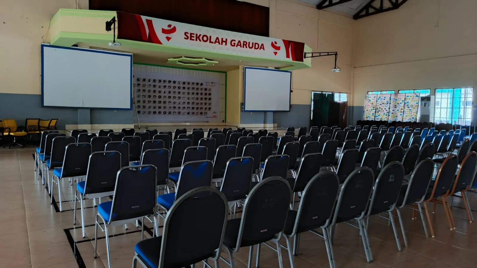 Ruang Gedung Serbaguna