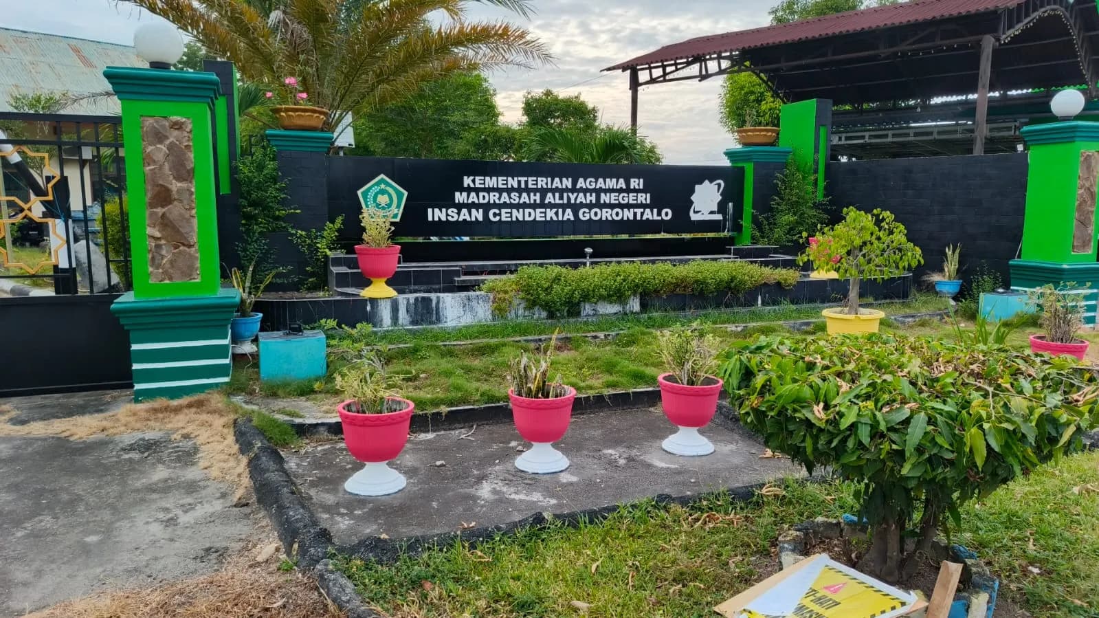 Halaman depan Madrasah