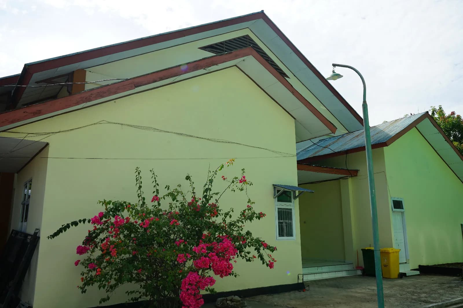 Gedung Asrama Putri