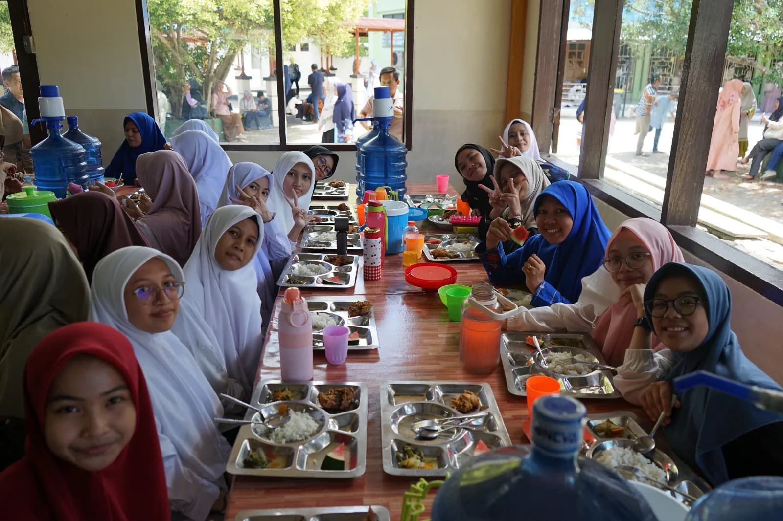 Makan Bersama Murid dan Guru Asuh