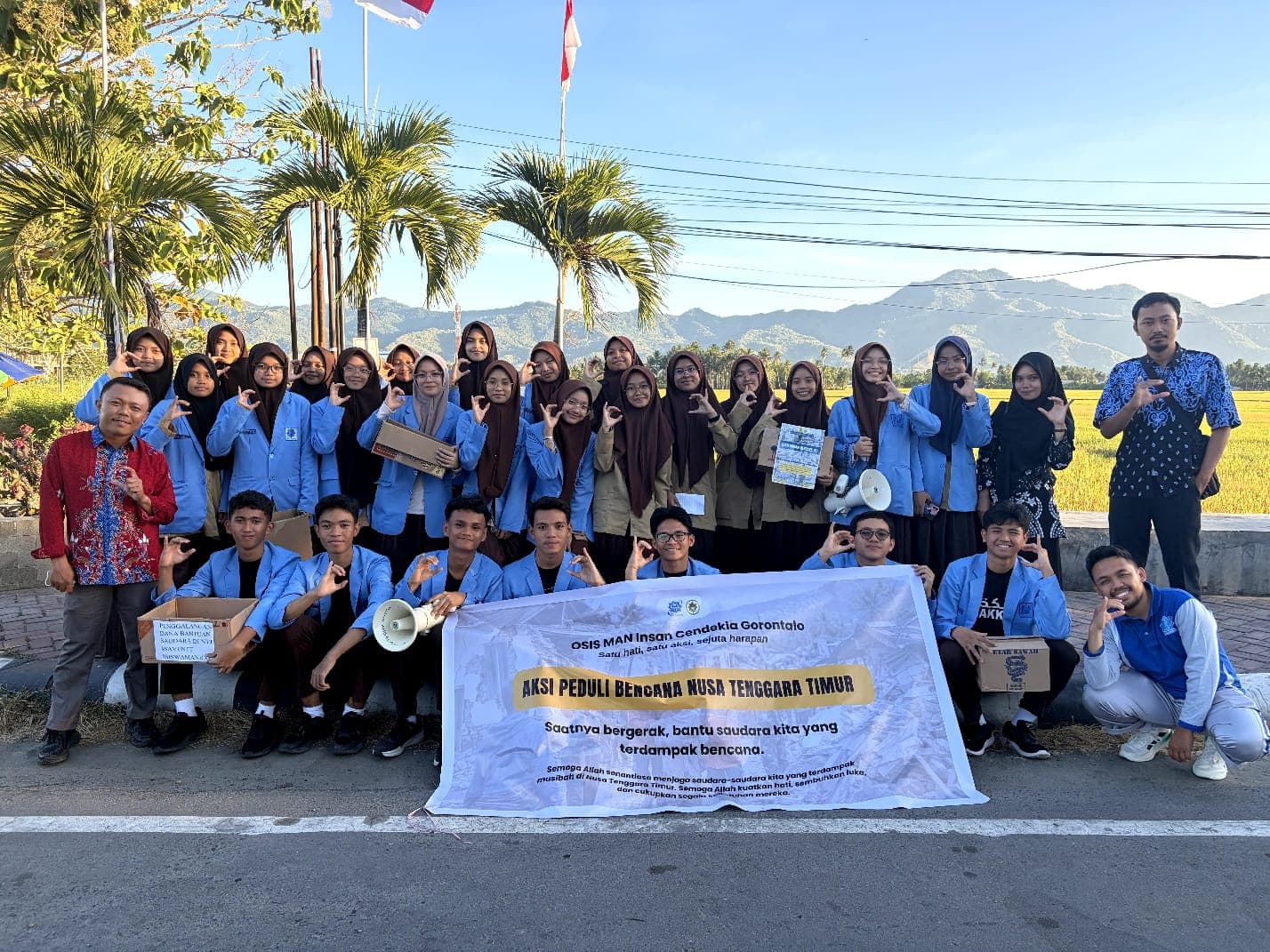OSIS MAN Insan Cendekia Gorontalo Gelar Aksi Galang Dana untuk Korban Musibah di NTT