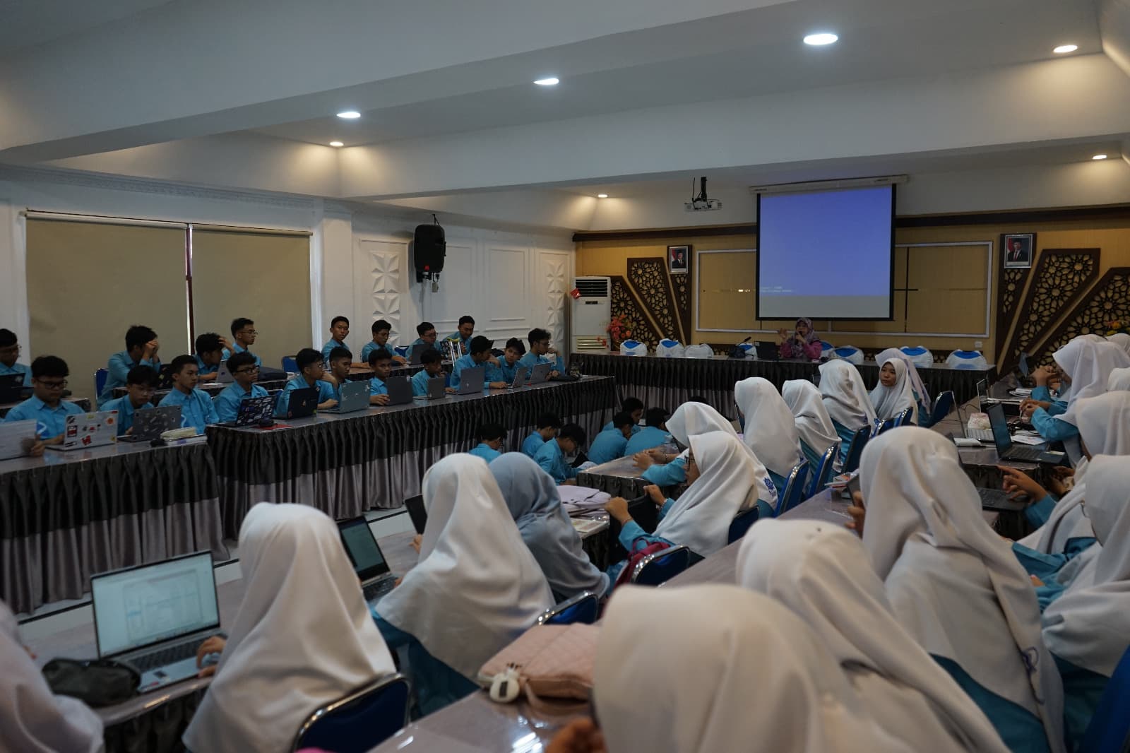 Dukung Kesiapan Studi ke Perguruan Tinggi Luar Negeri, Siswa MAN IC Gorontalo Ikuti IELTS Prediction Test